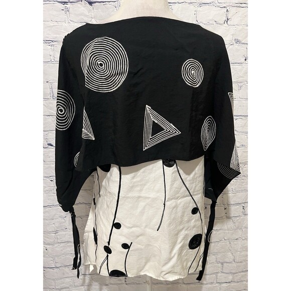 Feratelle tunic top Rayon blouse layered with a black overlay Geometric Design M - Picture 3 of 5